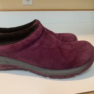 (Almost NEW) Merrell Suede eggplant clogs